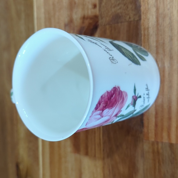 Vintage Roy Kirkham Redoute Roses British Tea Cup Mug Fine Bone China 4" 1996 - Picture 2 of 6